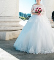 Продам свадебное платье (Кружевное)